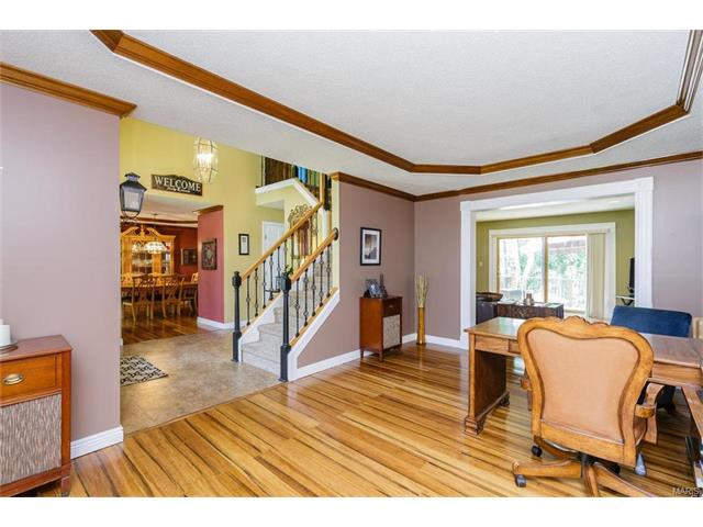 For Sale: 7055 Christopher Dr Saint Louis, MO 63129