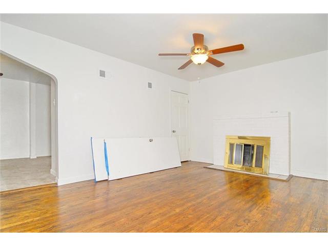 1528 Eastmont