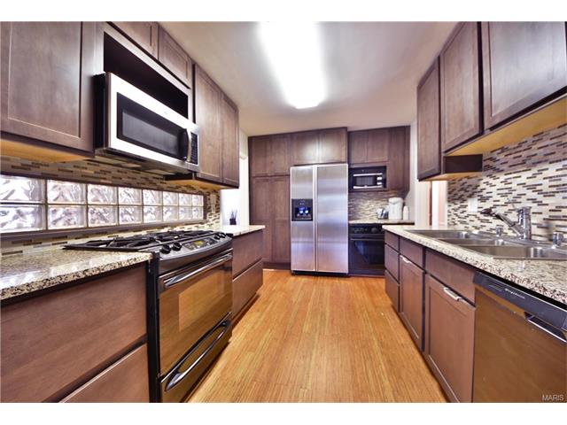 For Sale: 7909 Cornell Ave Saint Louis, MO 63132
