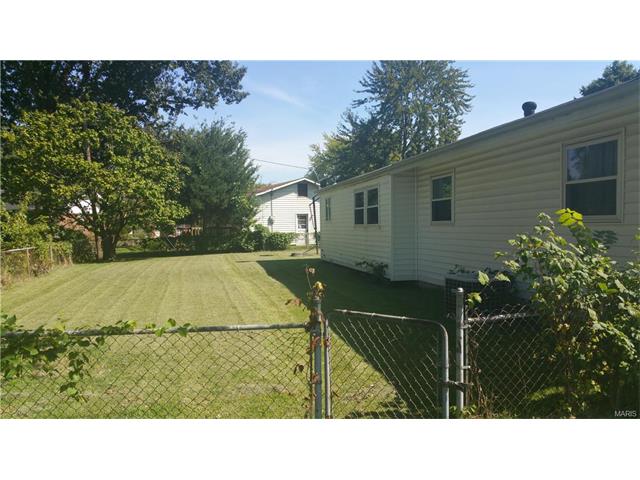 11205 Parkmont Dr