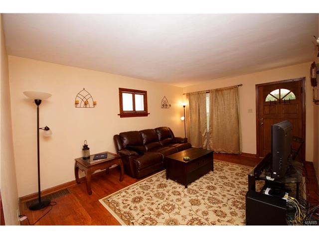 For Sale: 3222 Jasper Park Saint Louis, MO 63139