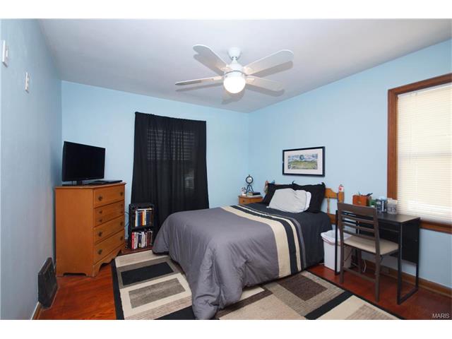 For Sale: 3222 Jasper Park Saint Louis, MO 63139