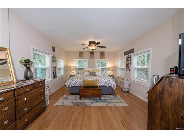 For Sale: 9003 Lawn Ave Saint Louis, MO 63144