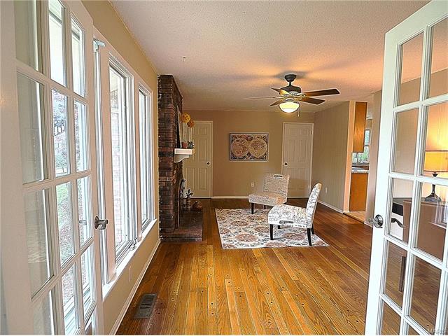 1438 Silverleaf Ln, Saint Louis MO 63146