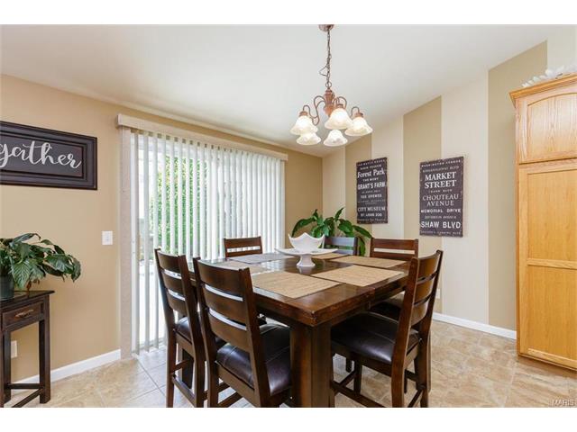 3333 Steeple Hl Saint Charles, MO 63301