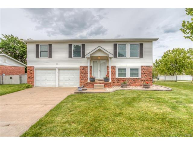 For Sale: 1344 Cinnamon Hills Dr Saint Charles, MO 63303