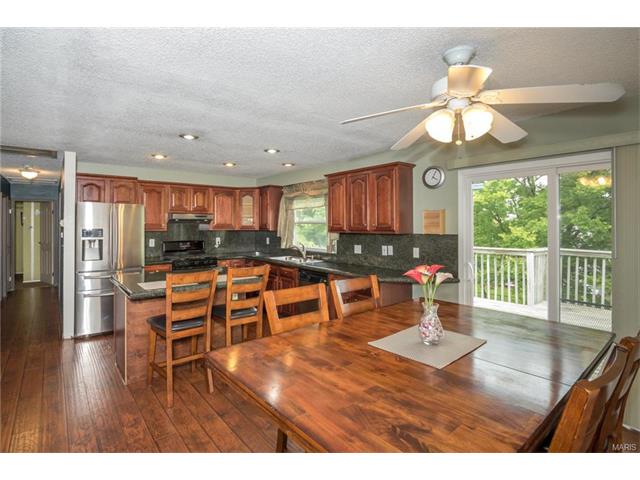 For Sale: 1344 Cinnamon Hills Dr Saint Charles, MO 63303