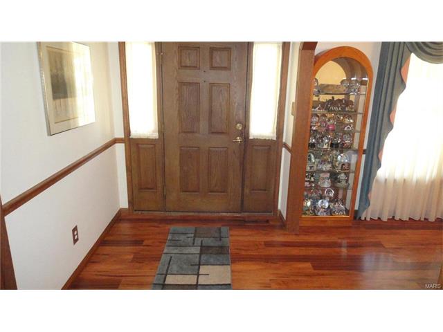 For Sale: 2368 Canyon Dr Saint Charles, MO 63303