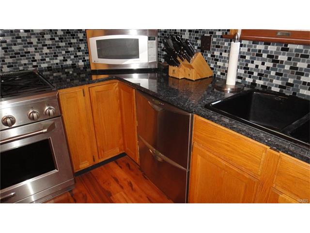 For Sale: 2368 Canyon Dr Saint Charles, MO 63303