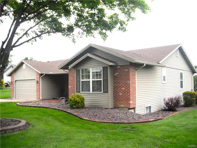 1005 Seine Dr, Lake Saint Louis MO 63367