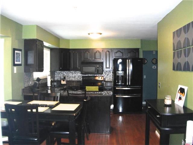 1005 Seine Dr, Lake Saint Louis MO 63367