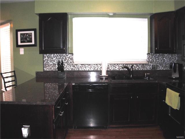 1005 Seine Dr, Lake Saint Louis MO 63367