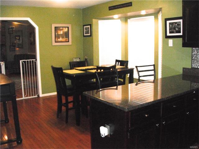 1005 Seine Dr, Lake Saint Louis MO 63367