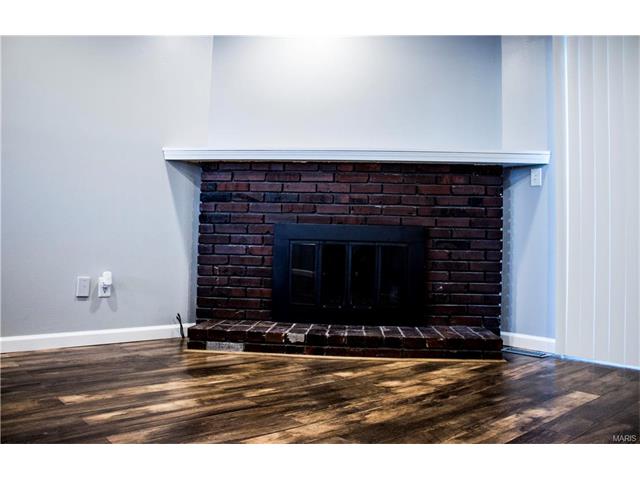 14 Lantern Ln