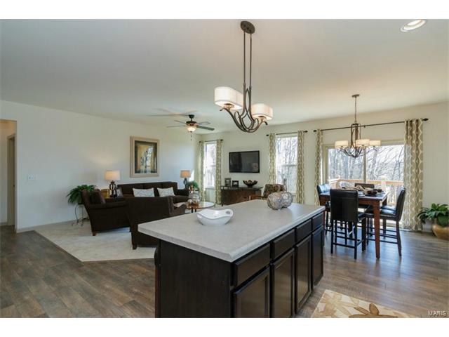 2303 Hidden Deer Dr