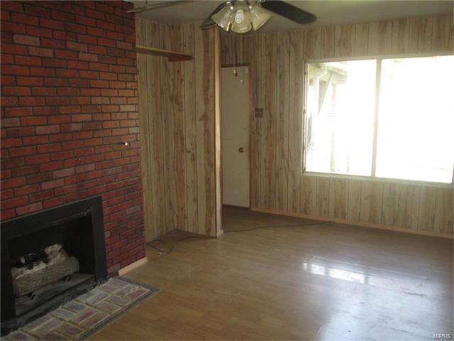 3 Spring Fawn Ln