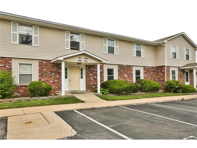 952 Sugar Lake Ct