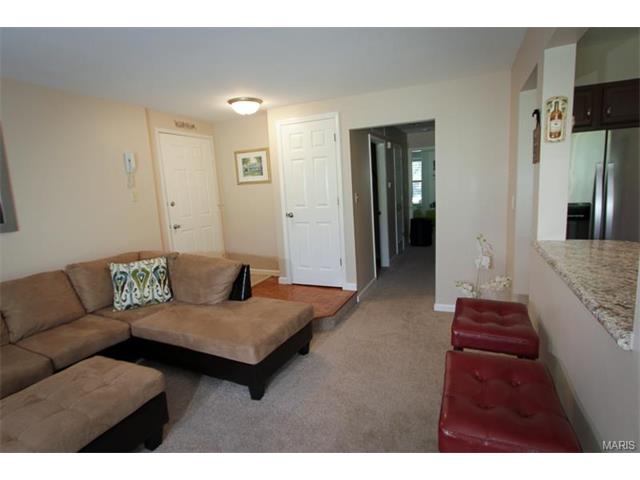 For Sale: 1040 Windstream Saint Peters, MO 63376