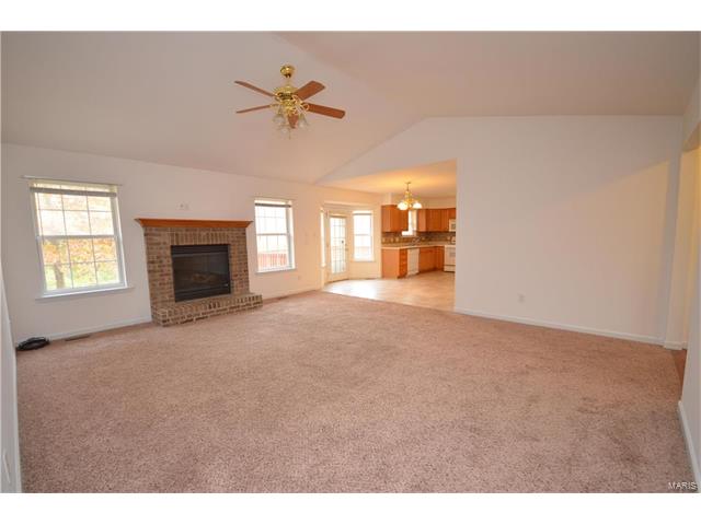 2483 Oak Frst