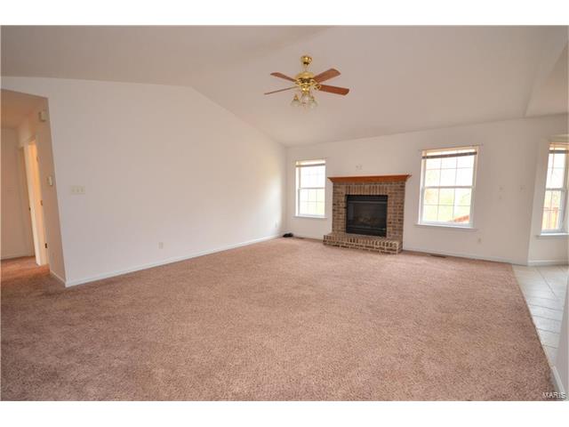 2483 Oak Frst
