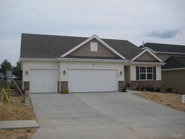 For Sale: 514 Pleasant Breeze Dr Wentzville, MO 63385