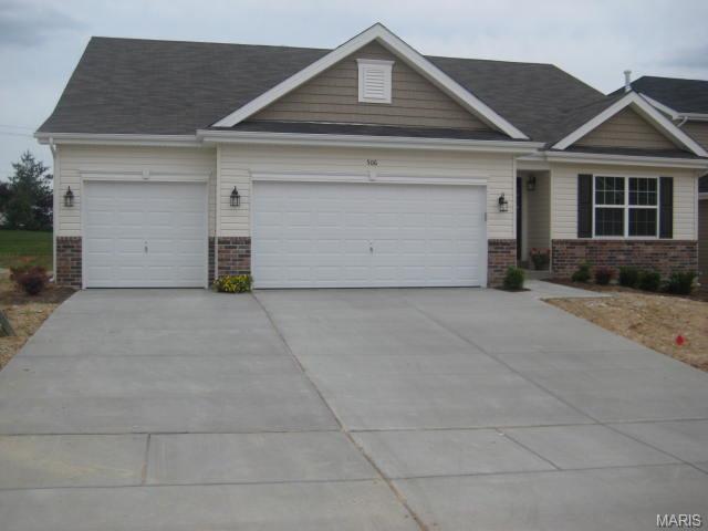 For Sale: 514 Pleasant Breeze Dr Wentzville, MO 63385