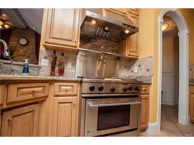 For Sale: 207 Boone Hollow Dr Wentzville, MO 63385
