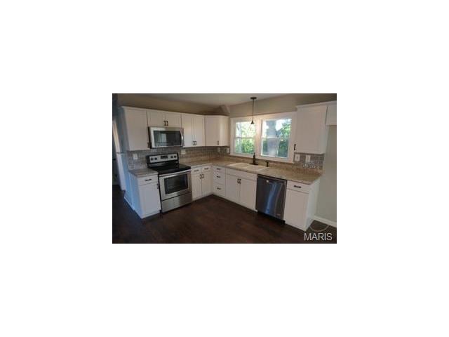 403 Blumhoff Ave
