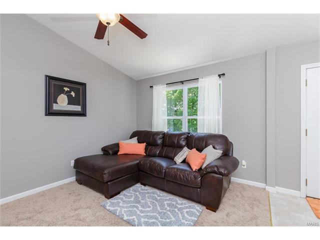 For Sale: 38 Silver Spur Winfield, MO 63389
