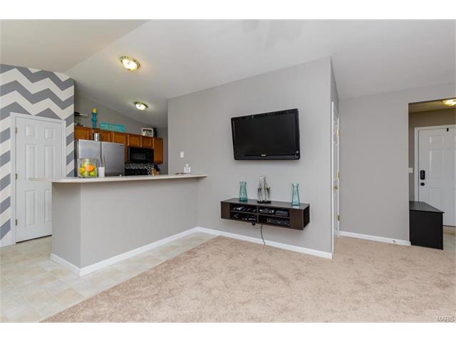 For Sale: 38 Silver Spur Winfield, MO 63389