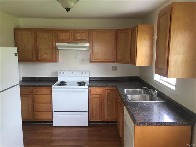 For Sale: 215 8th 803 Central St Park Hills, MO 63601