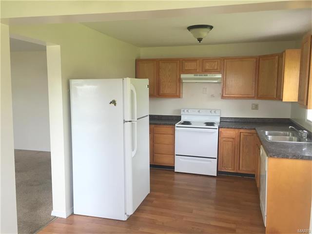 For Sale: 215 8th 803 Central St Park Hills, MO 63601