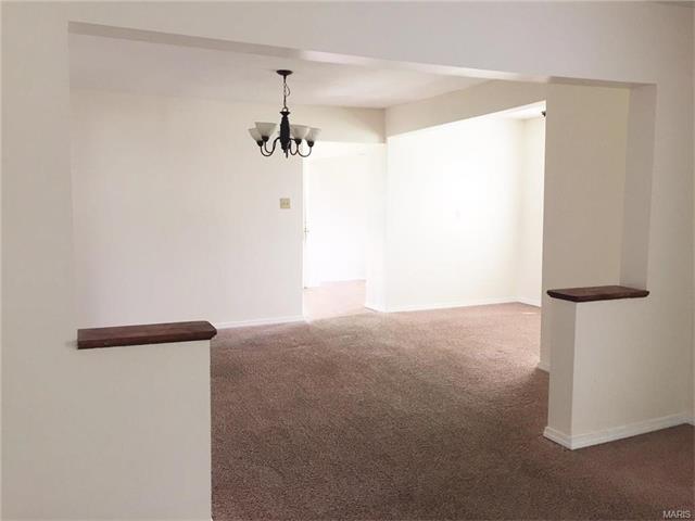 For Sale: 215 8th 803 Central St Park Hills, MO 63601