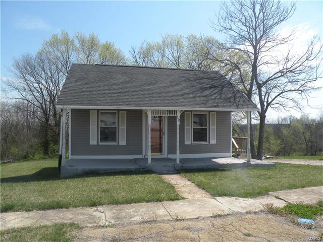 1112 Mill St