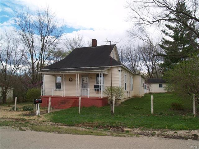 708 Elm St