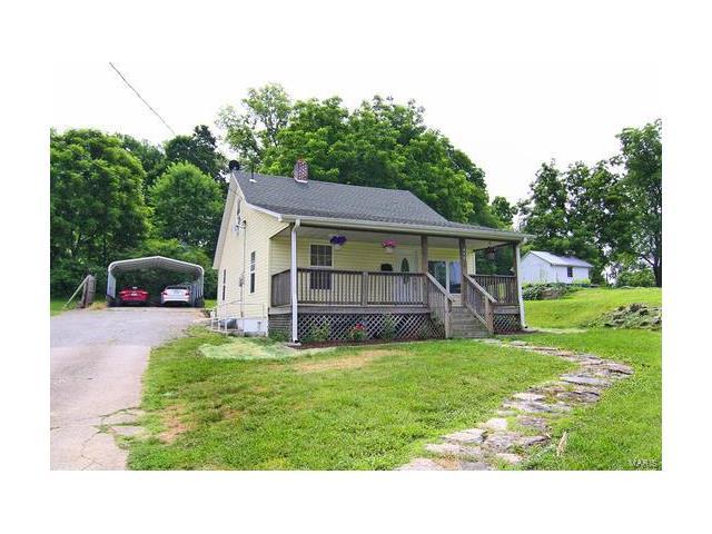 824 Strawberry Ln