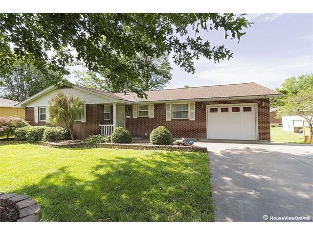 824 Strawberry Ln