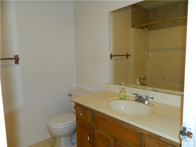 For Sale: 700 Autumn Dr Belton, MO 64012