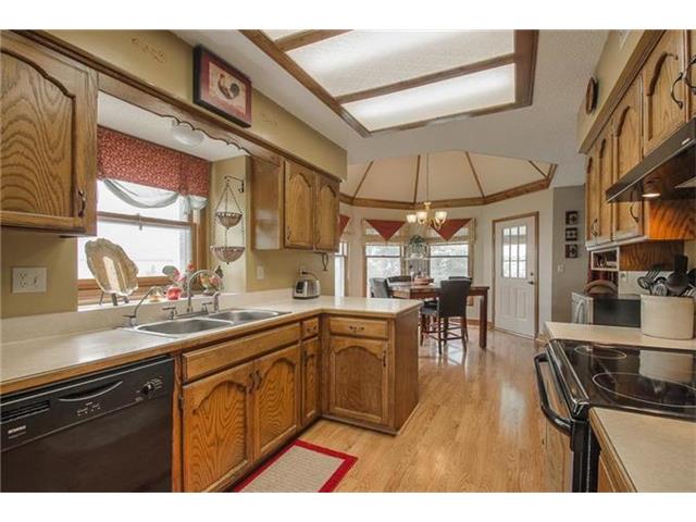 For Sale: 300 NW Acorn Dr Blue Springs, MO 64014