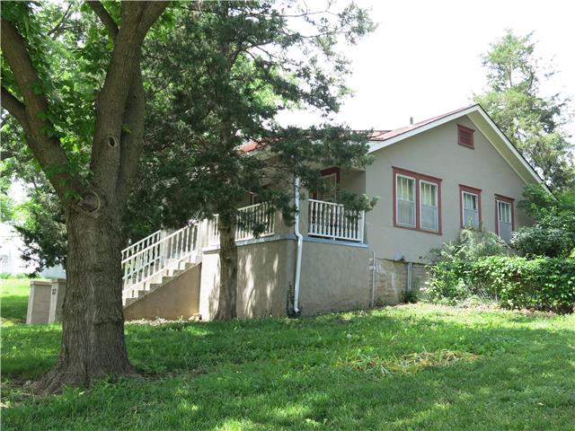For Sale: 217 N Kimball St Excelsior Springs, MO 64024