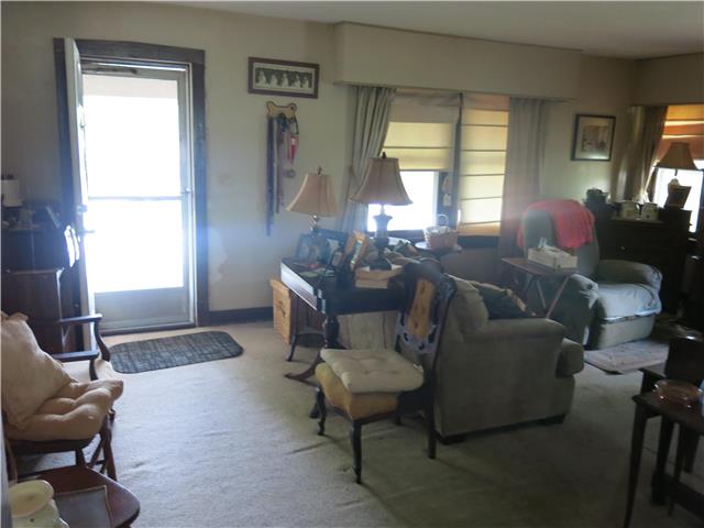 For Sale: 217 N Kimball St Excelsior Springs, MO 64024