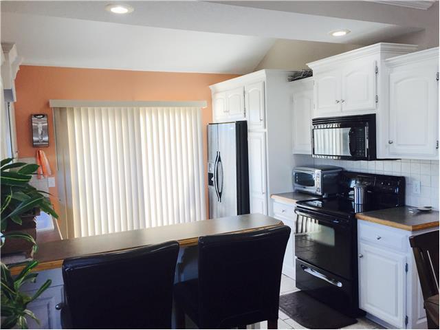 1305 NW Cedar Ct