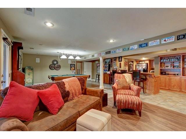 1610 NW Hedgewood Dr