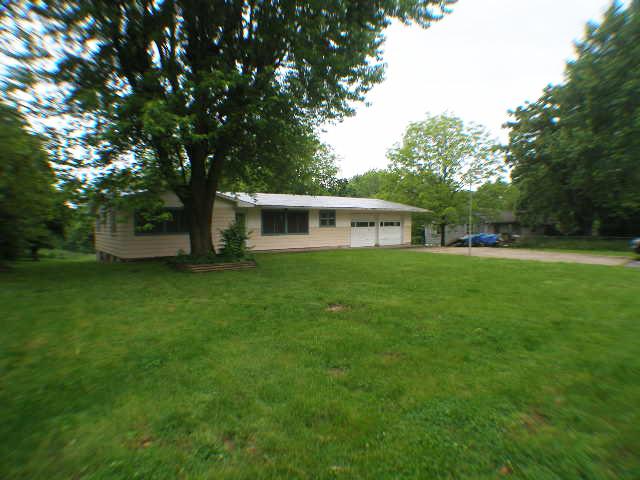 For Sale: 700 N Allen Rd Independence, MO 64050