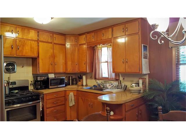 For Sale: 11604 E 9th St Independence, MO 64054