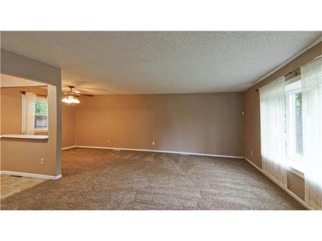 622 NW Village Dr
