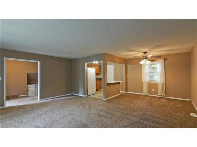 622 NW Village Dr