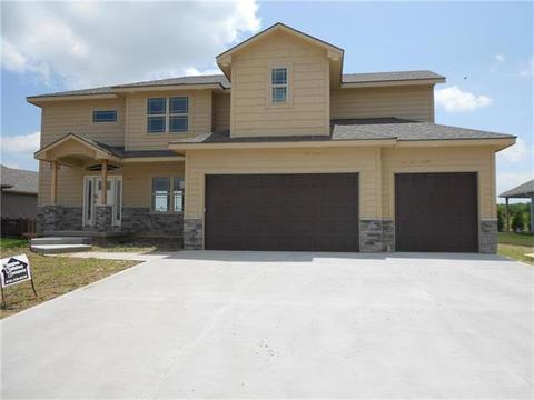 508 SW Lake Side Dr