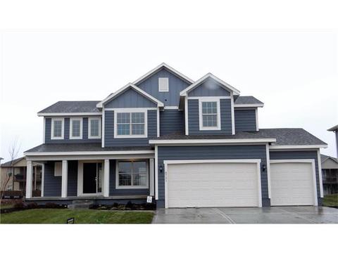508 SW Lake Side Dr