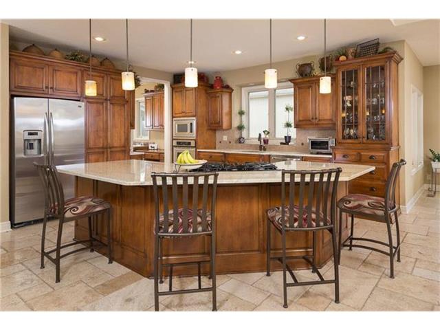 4428 NE Shadow Valley Cir